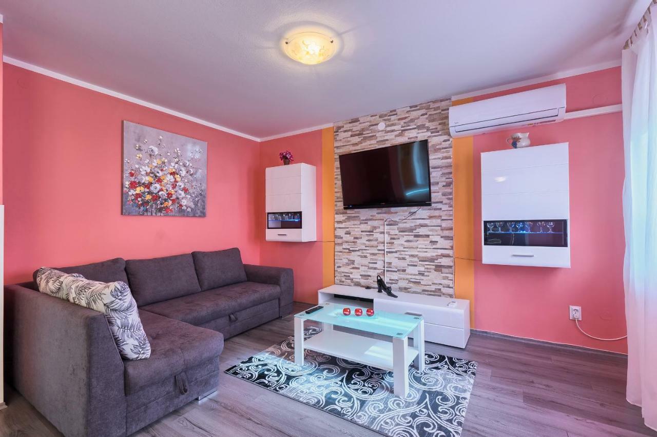 Apartman Modry بولا المظهر الخارجي الصورة